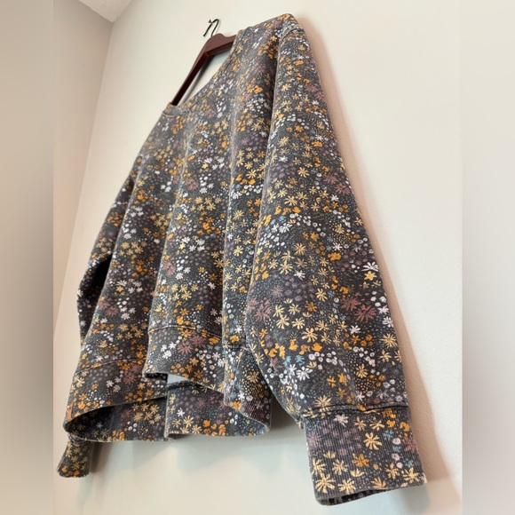 tentree Tops - Tentree, M, Women’s Sweatshirt, Painted Dainty Flower Style